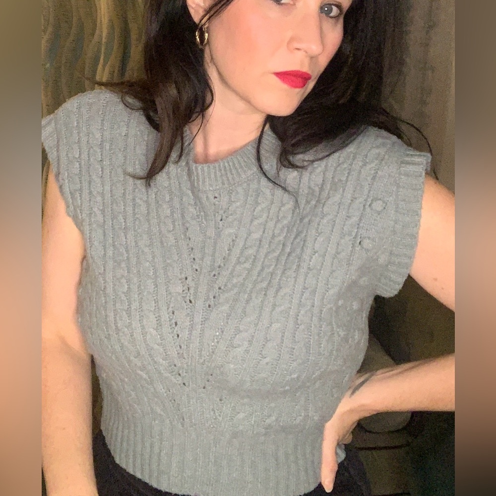 2/$30 Sincerely Jules Gray Cable Knit Top